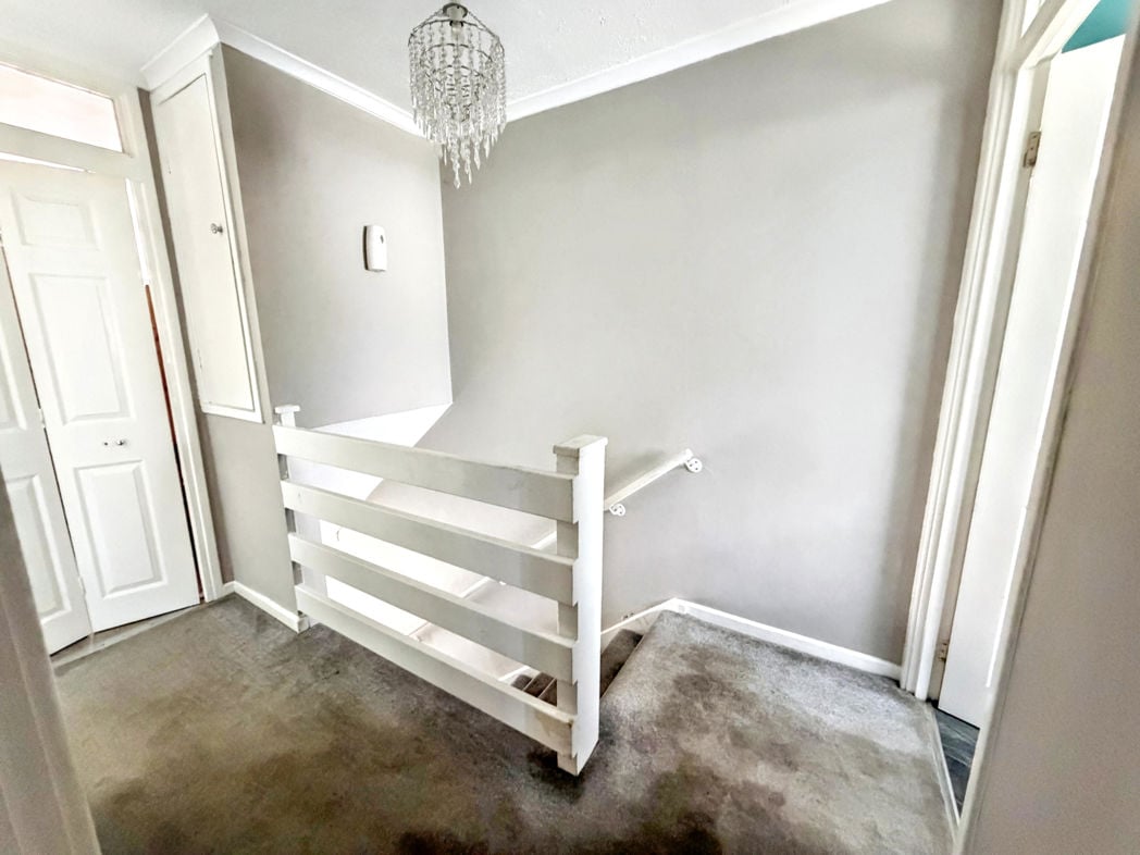 stairs to first floor landing