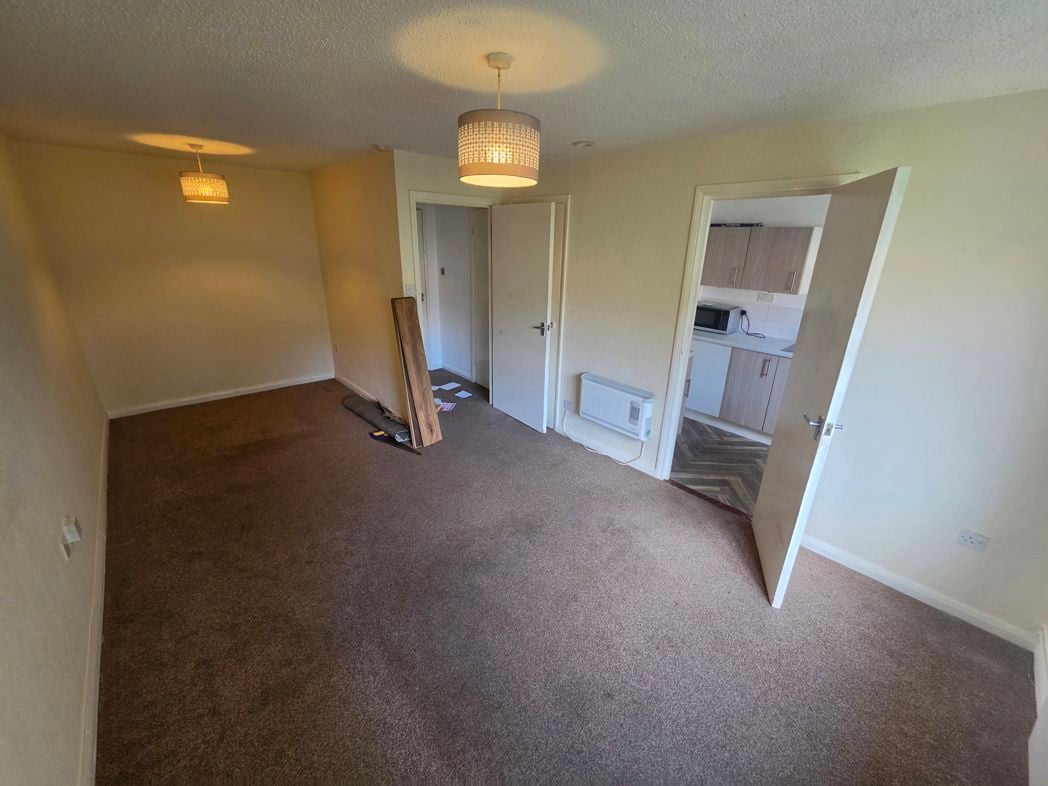 Property image 11 of 17