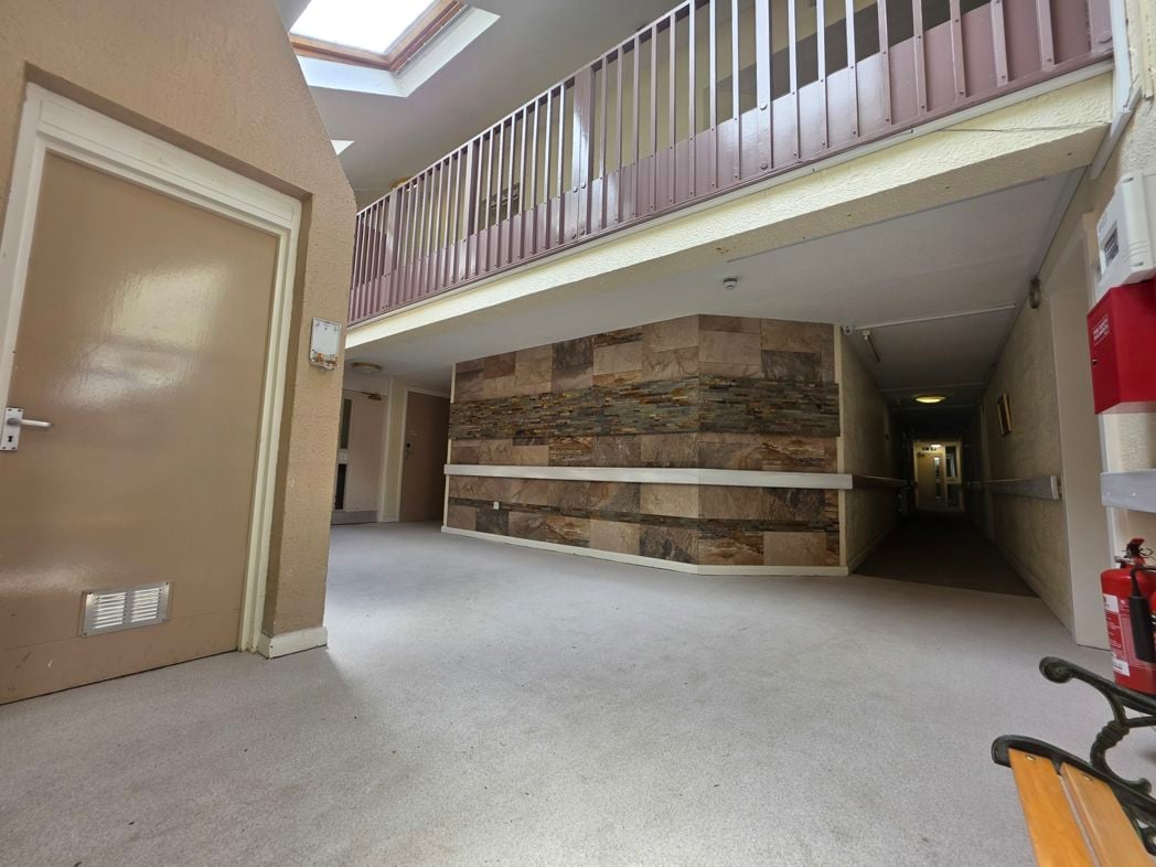Property image 14 of 17