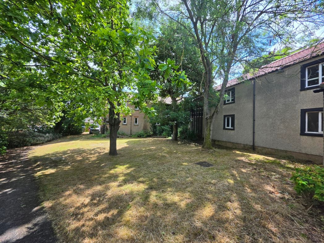 Property image 15 of 17