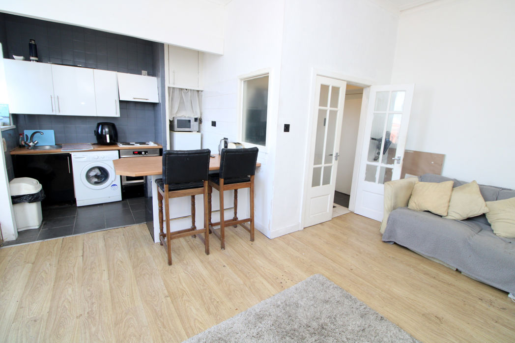 Property image 5 of 9