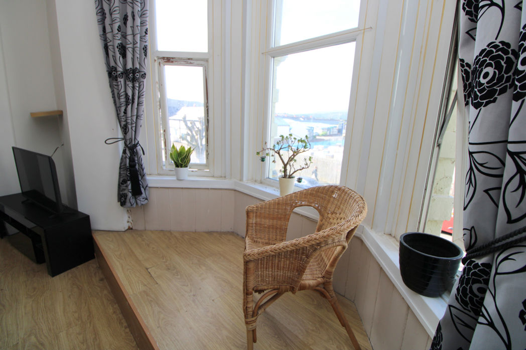 Property image 4 of 9