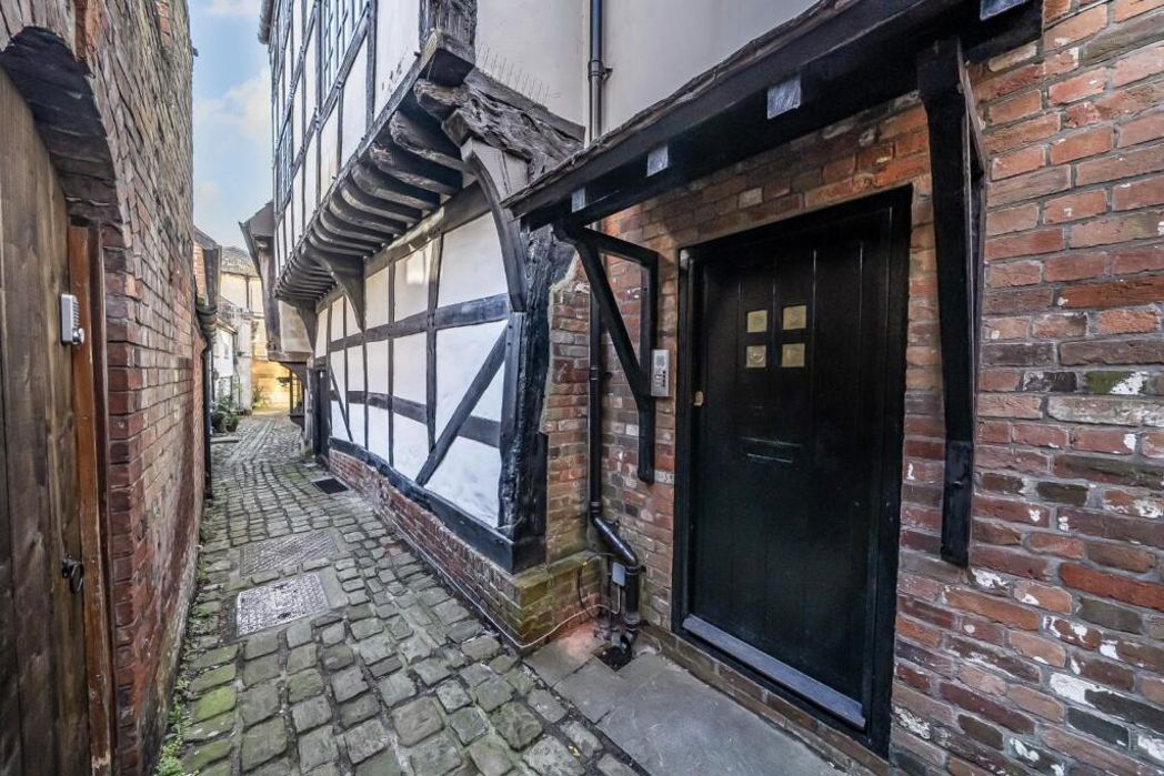 Property image 1 of 18