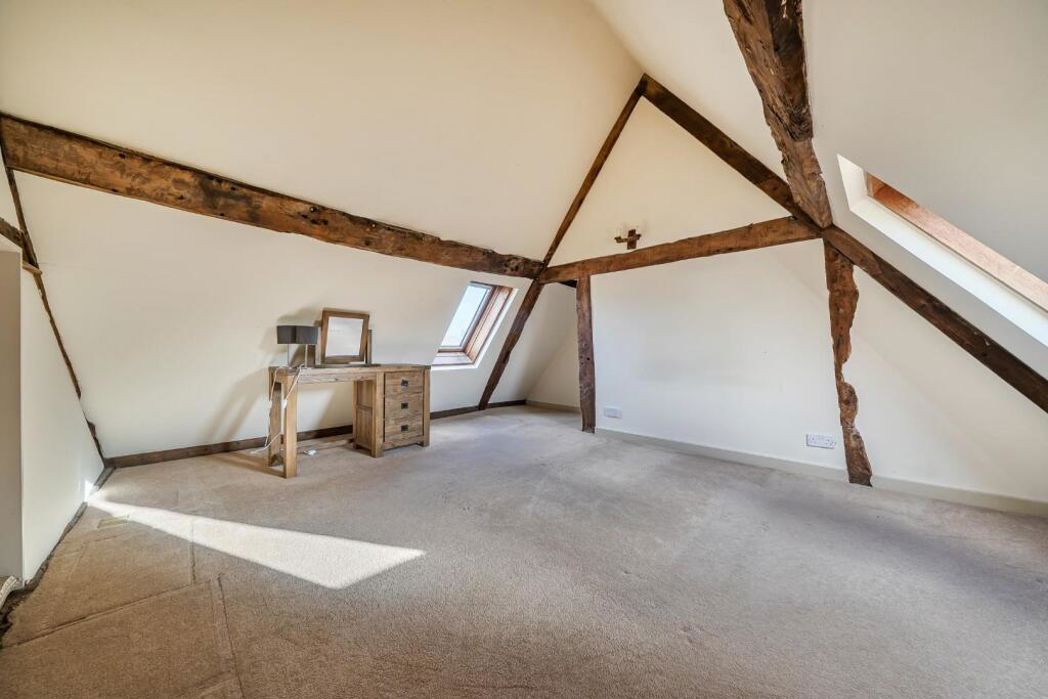Property image 12 of 18