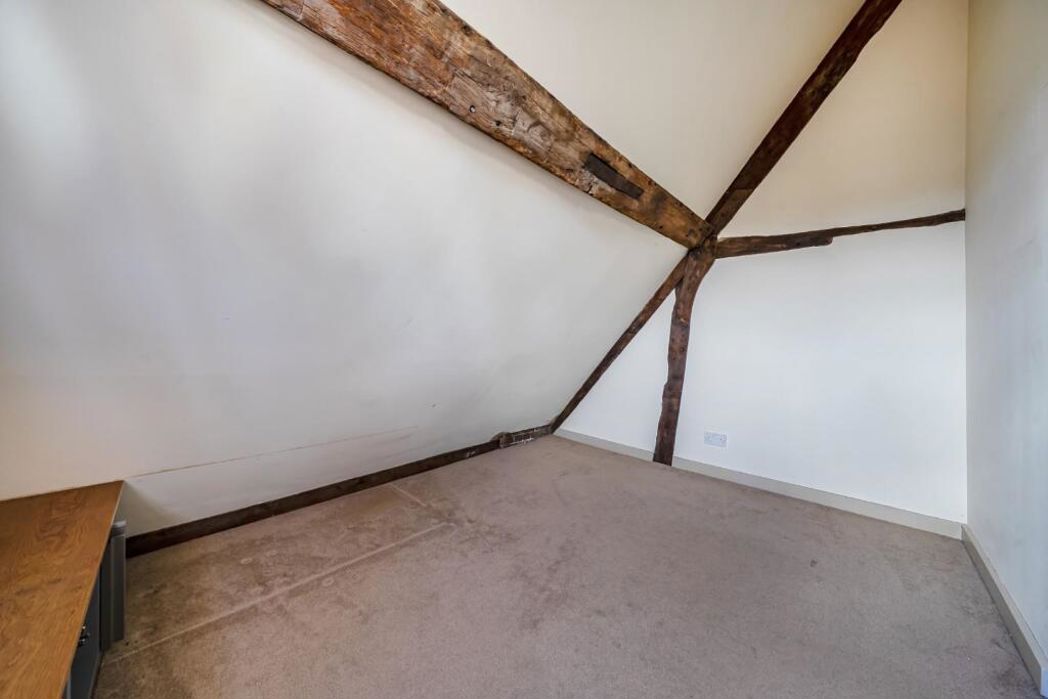 Property image 16 of 18
