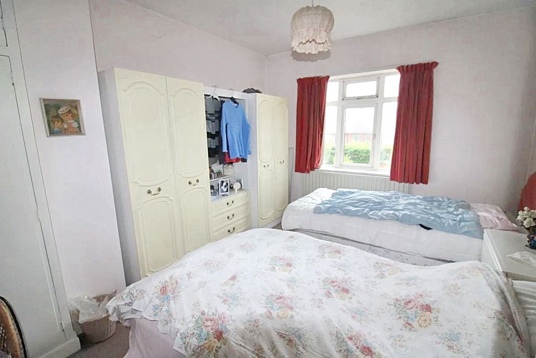 Property image 6 of 9