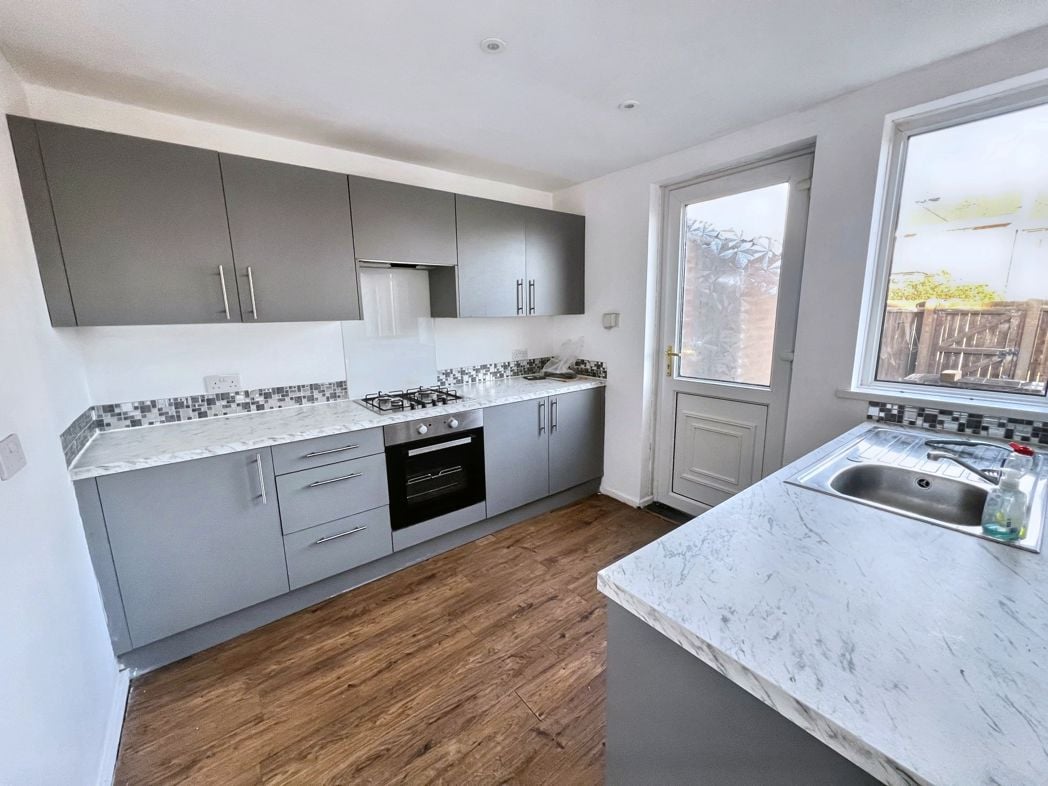 Property image 3 of 9