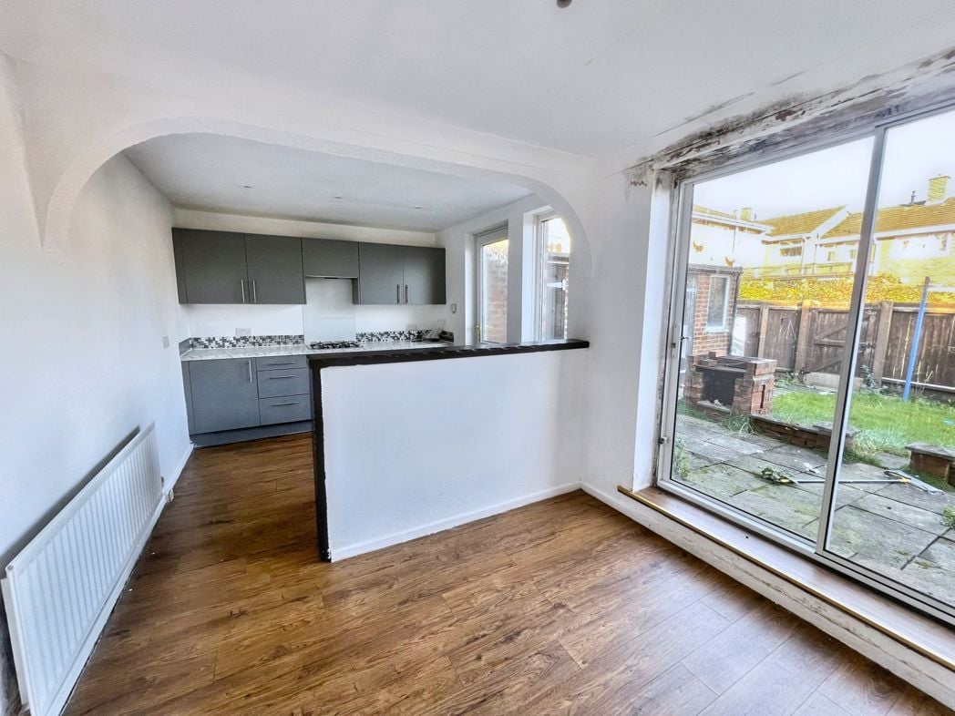 Property image 4 of 9