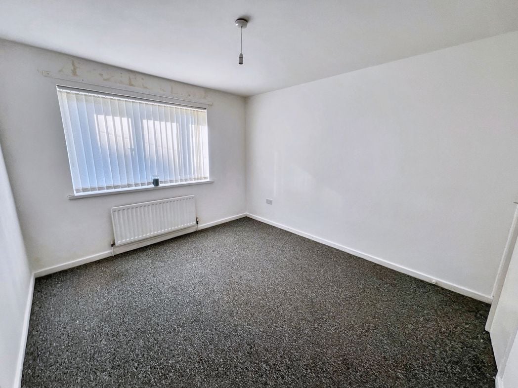 Property image 5 of 9