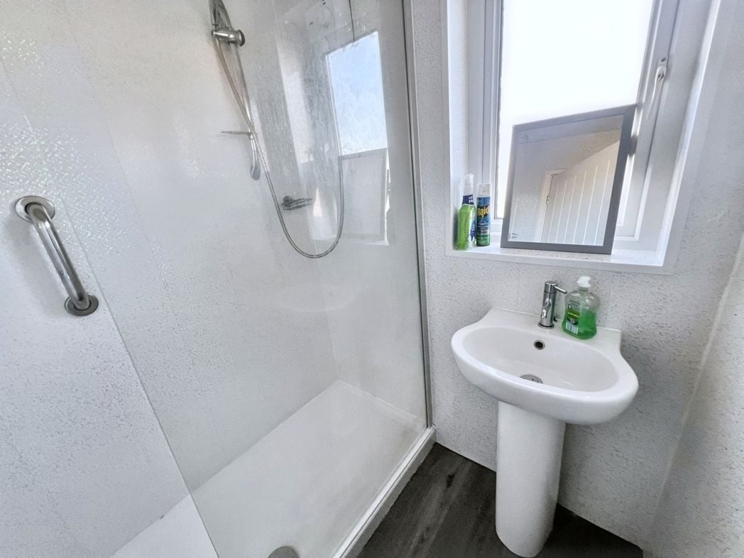 Property image 9 of 9