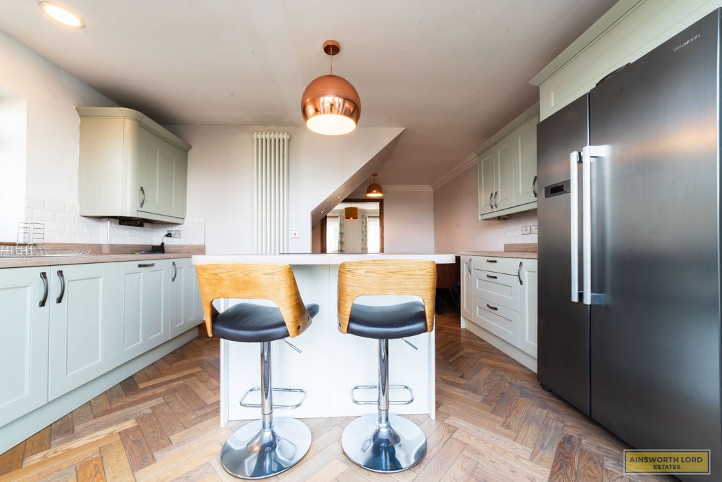 Property image 11 of 35