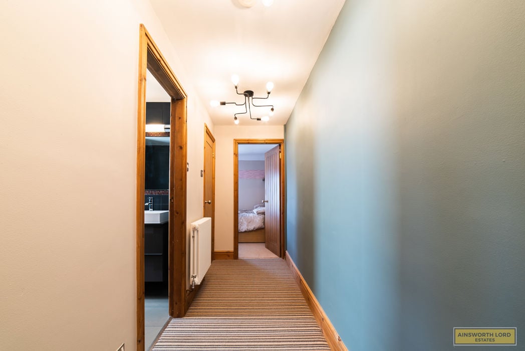 Property image 4 of 35