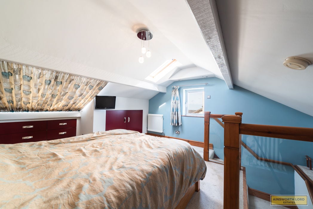 Property image 21 of 35