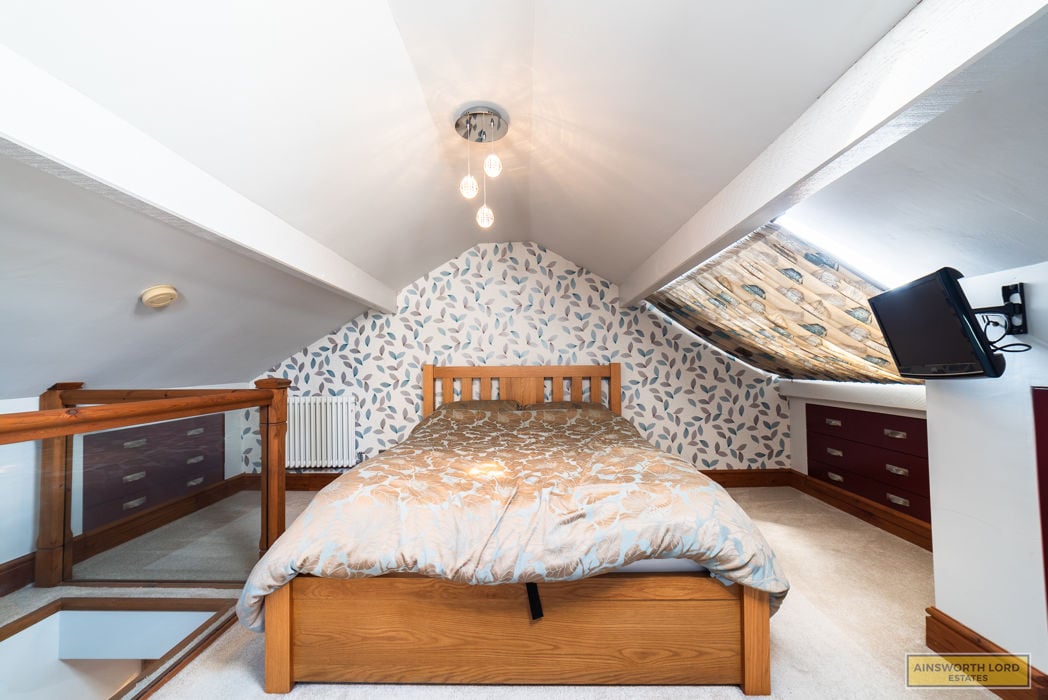 Property image 22 of 35