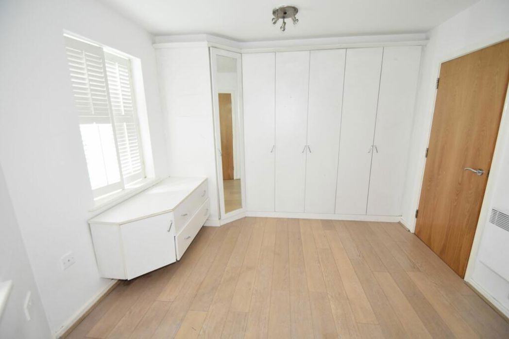 Property image 6 of 8
