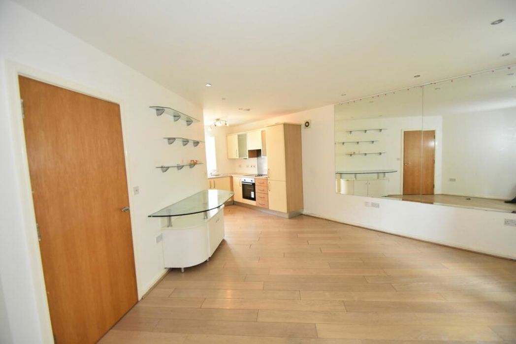 Property image 4 of 8