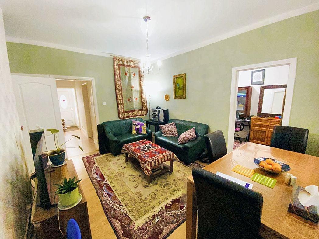 Property image 6 of 12
