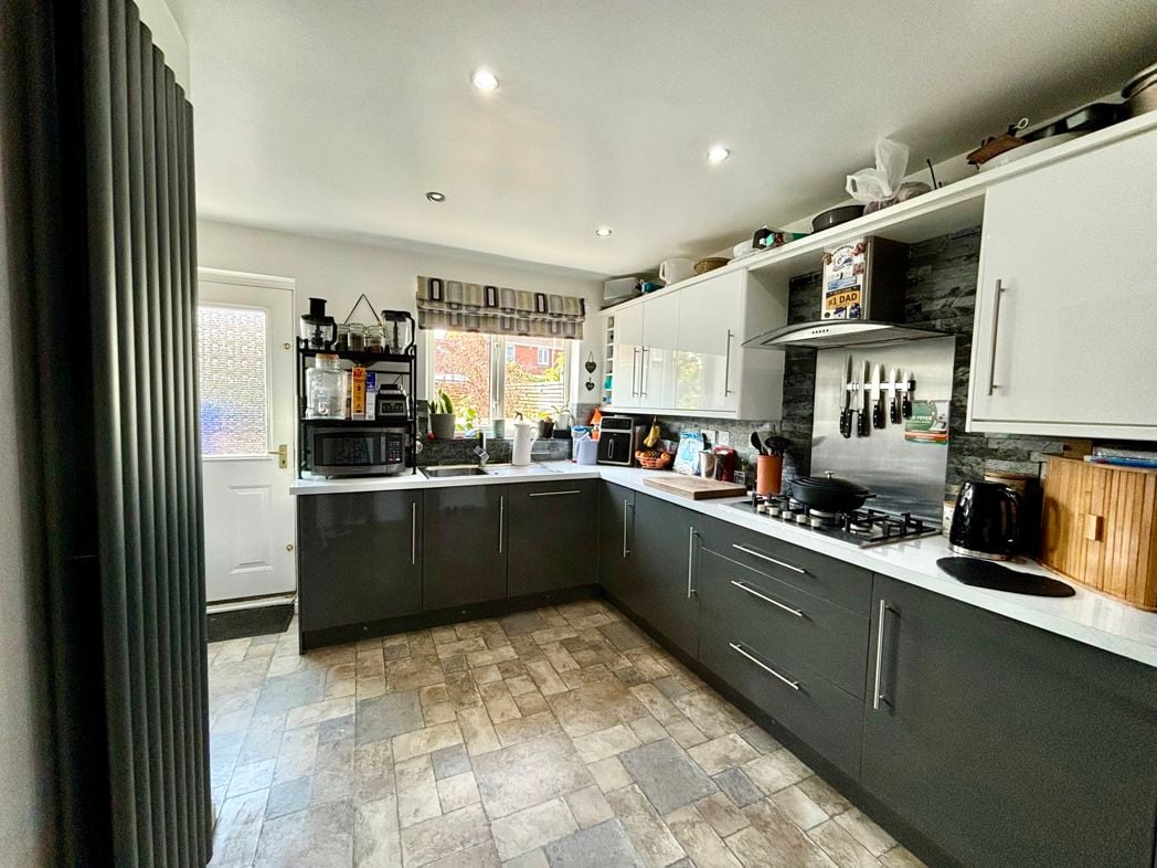 Another Kitchen Image