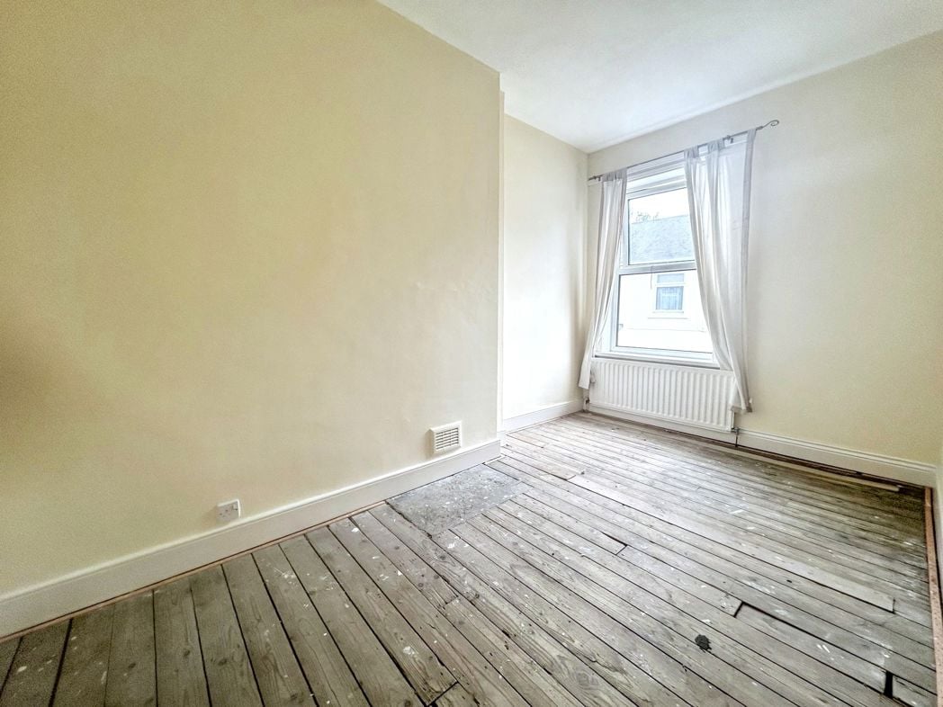 Property image 6 of 8