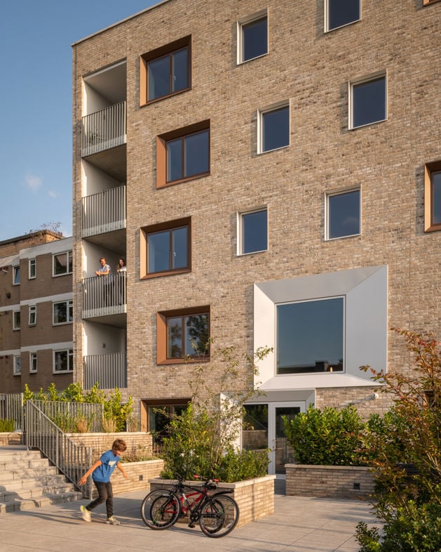 Air Space Opportunity, 75, Streatham, London, SW16 2JN