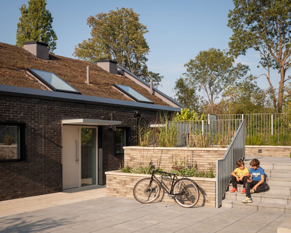 Air Space Opportunity, 75, Streatham, London, SW16 2JN