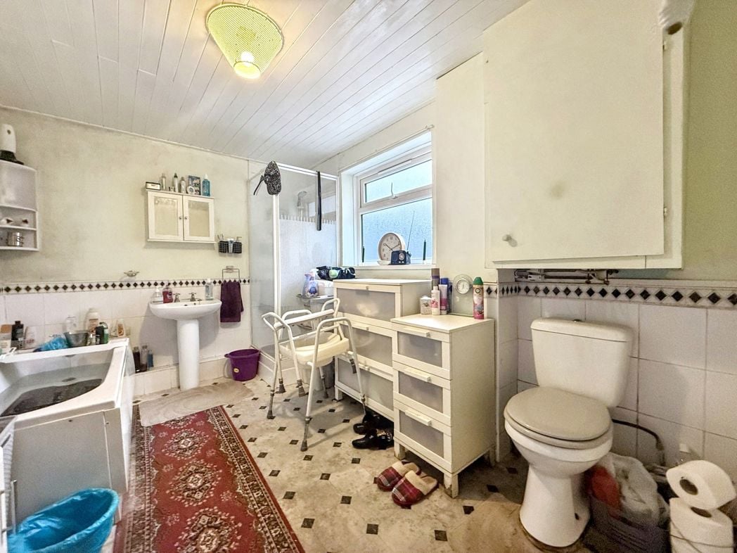 Property image 8 of 14