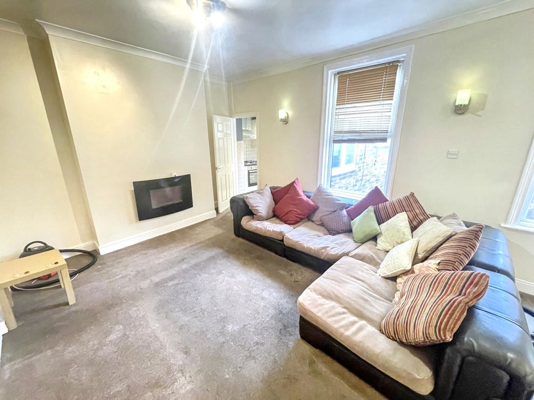 Property image 4 of 8