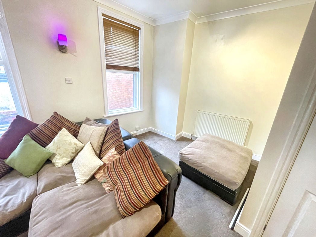 Property image 5 of 8