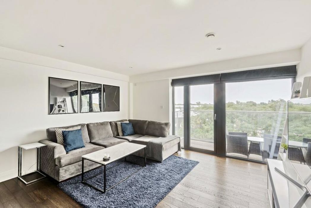 Property image 2 of 12