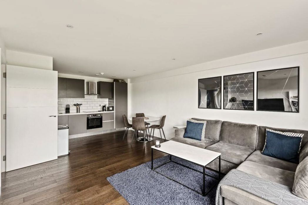 Property image 4 of 12