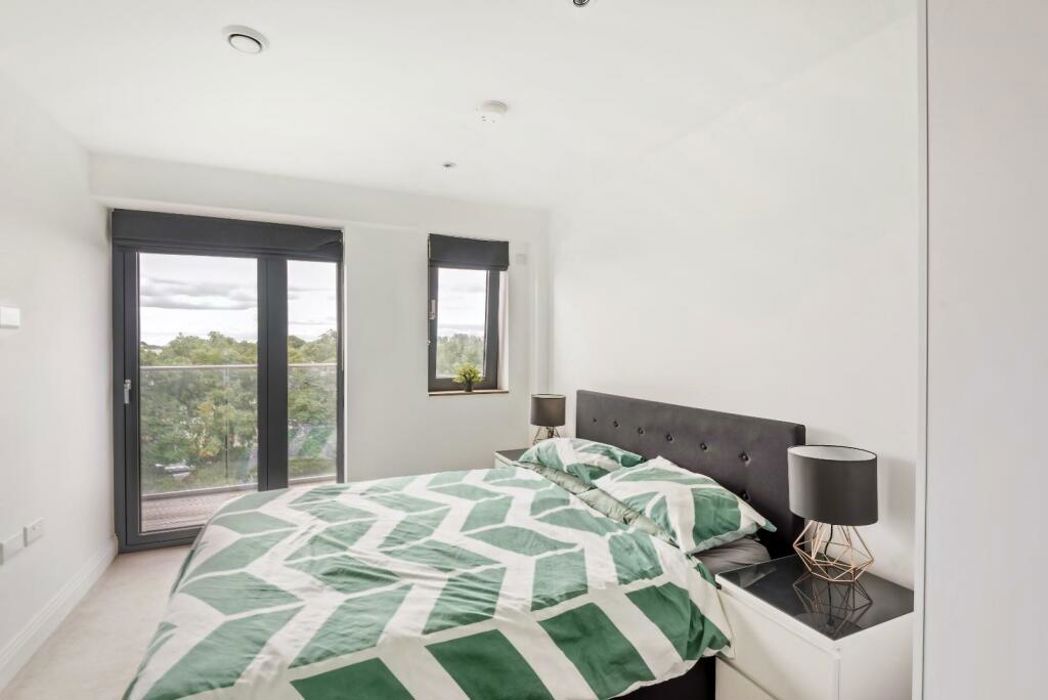 Property image 8 of 12