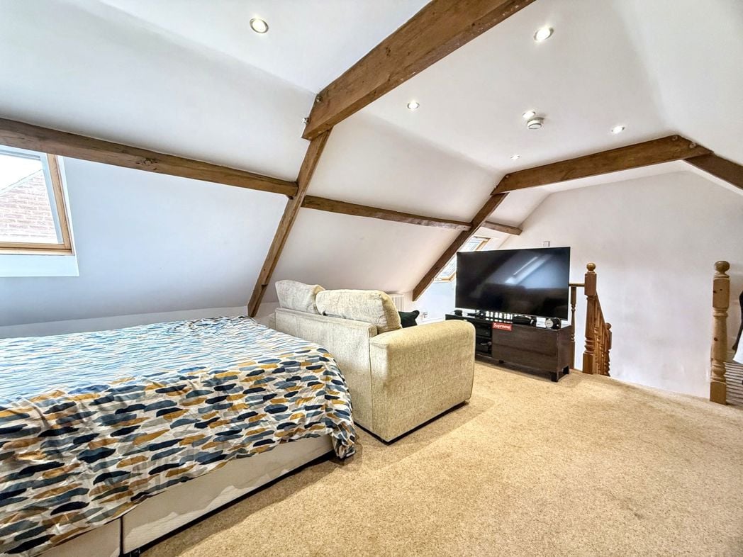 Property image 23 of 27