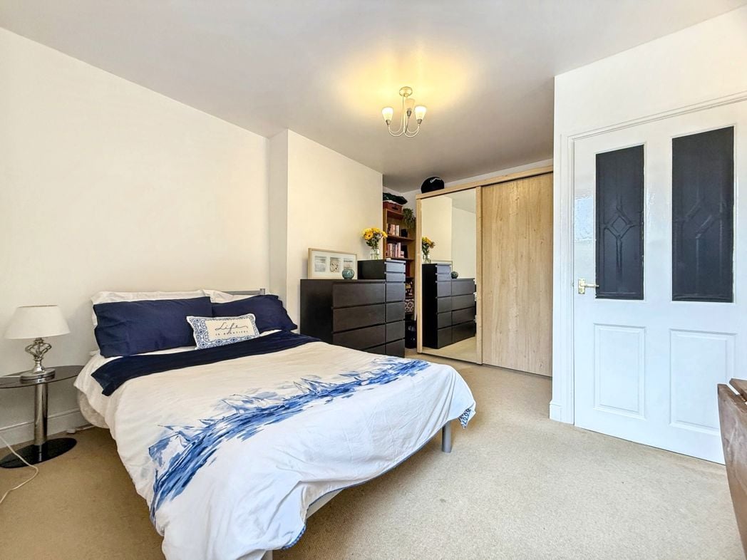 Property image 21 of 27