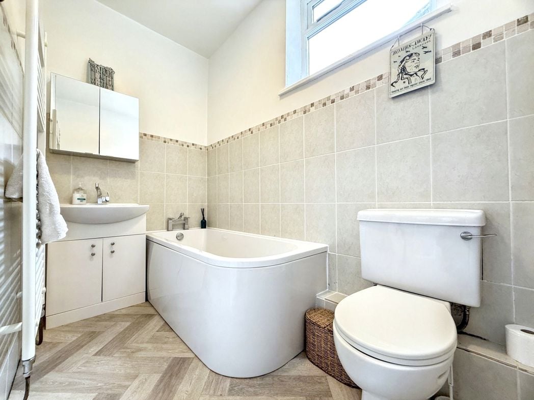Property image 25 of 27