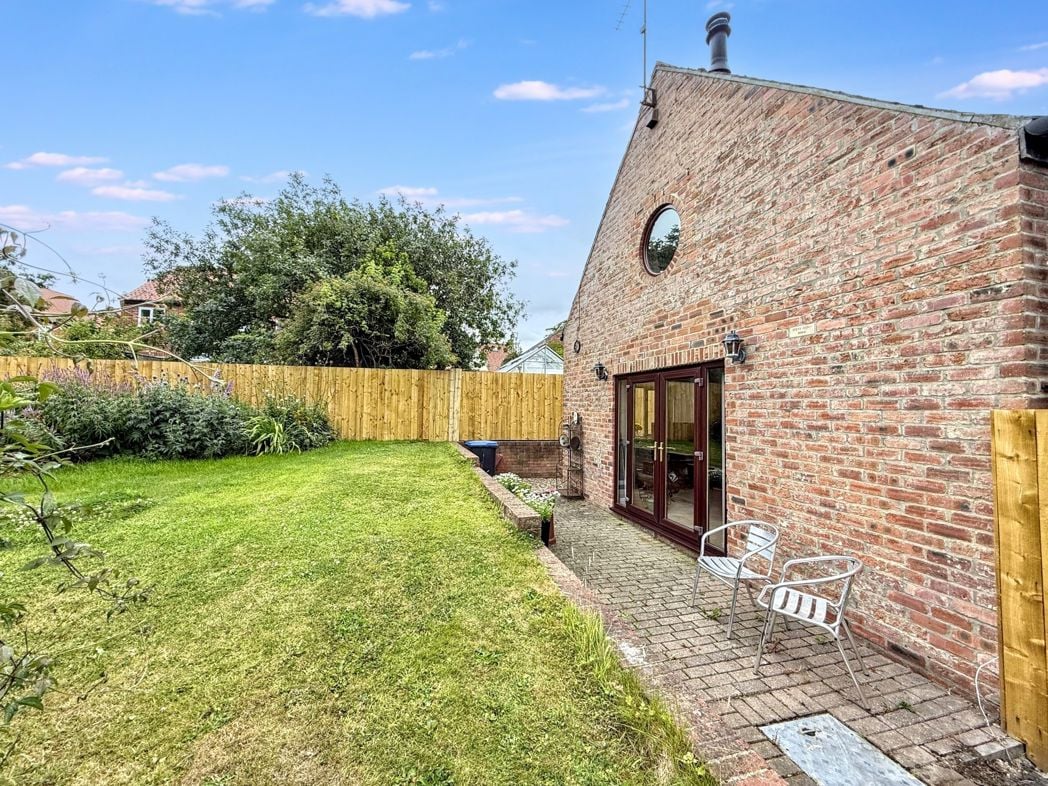 Property image 2 of 27