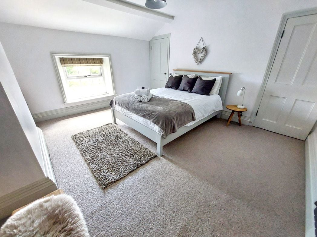 Property image 12 of 22