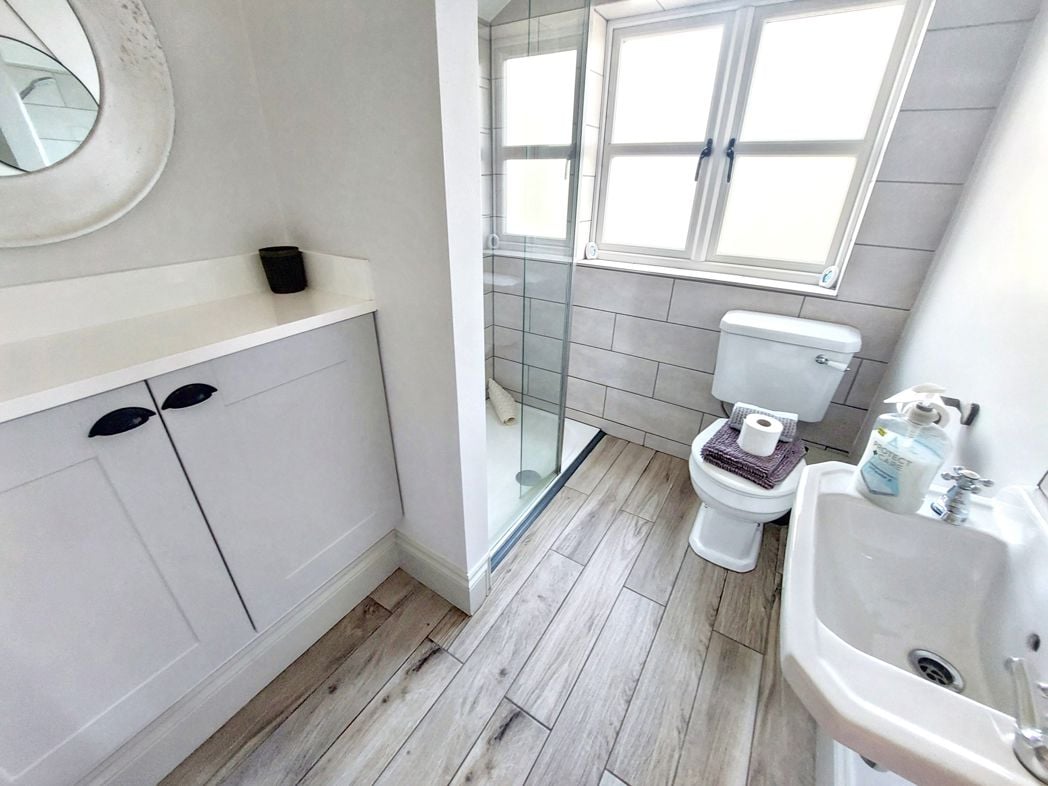 Property image 16 of 22