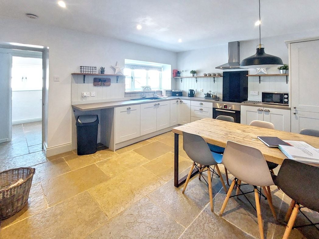 Property image 6 of 22