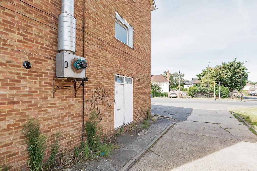 Property image 6 of 12