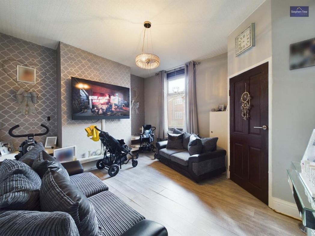 Property image 2 of 10
