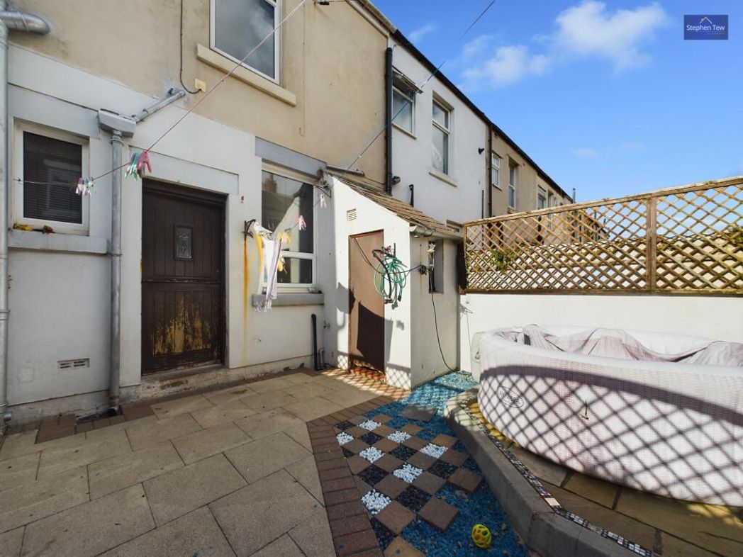 Property image 10 of 10