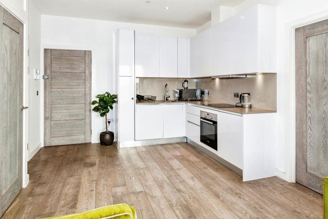 Property image 6 of 12