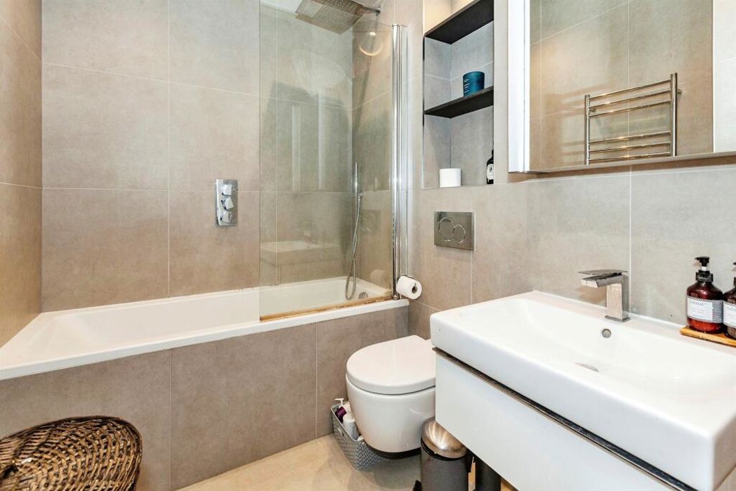 Property image 11 of 12