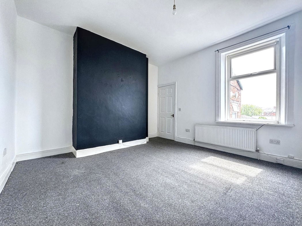 Property image 2 of 12