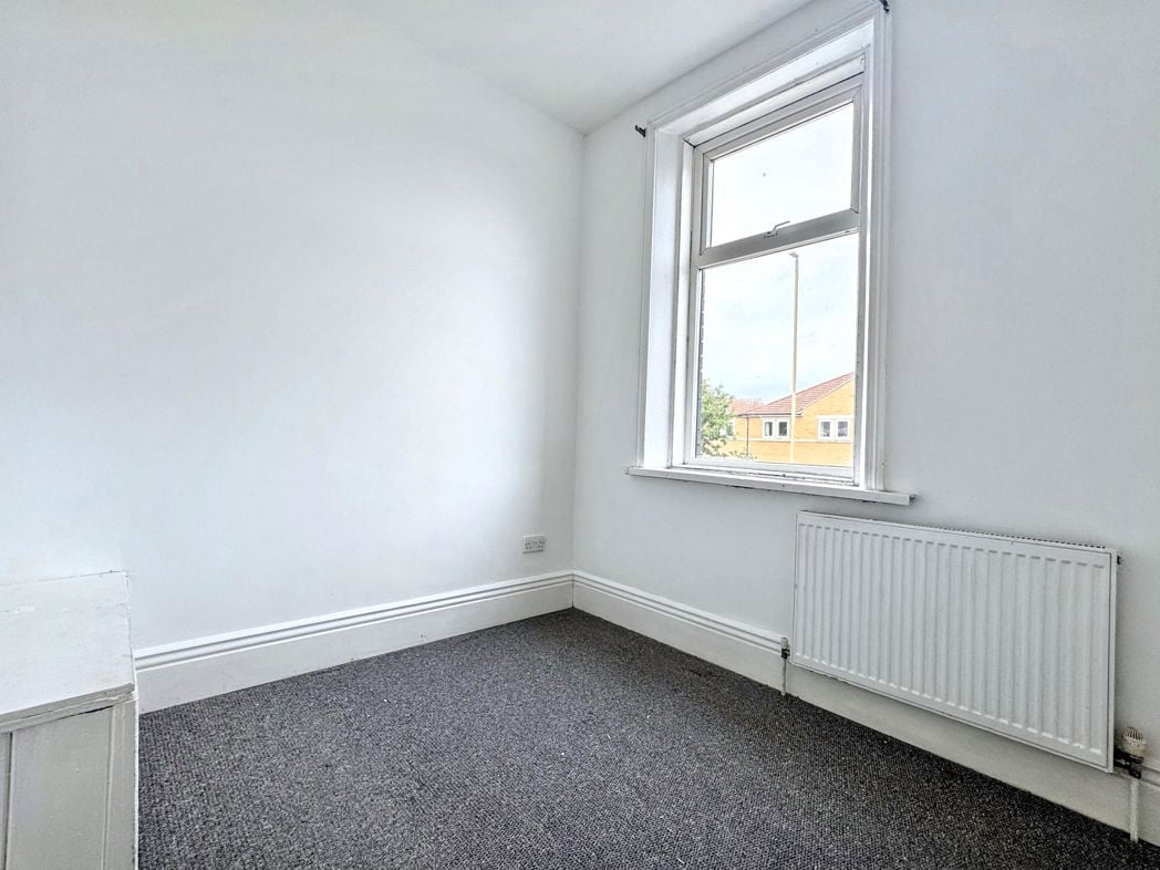 Property image 9 of 12