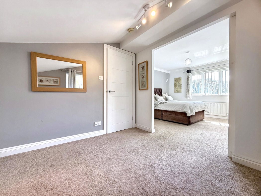 Property image 31 of 40