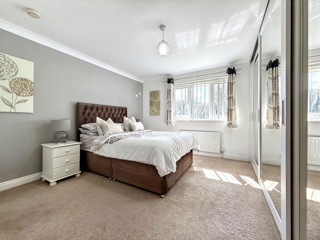 Property image 29 of 40
