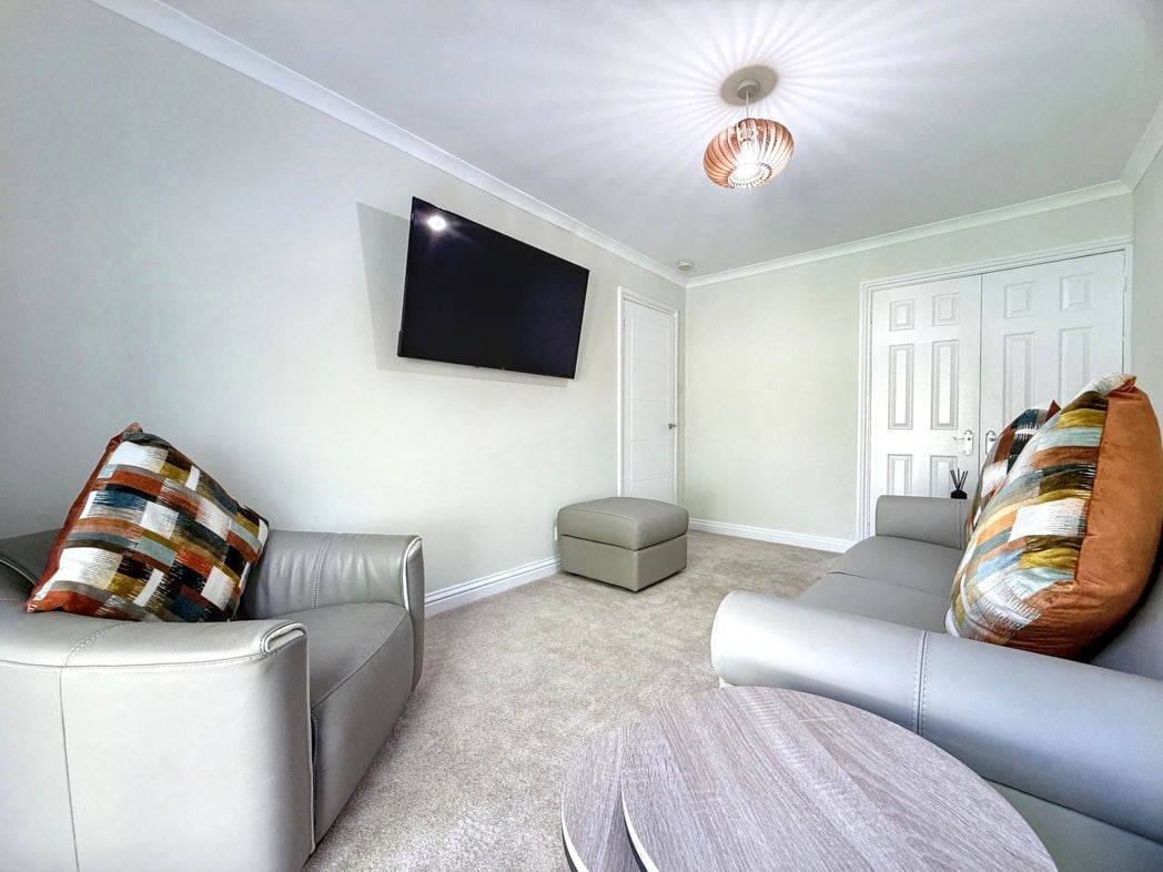 Property image 21 of 40