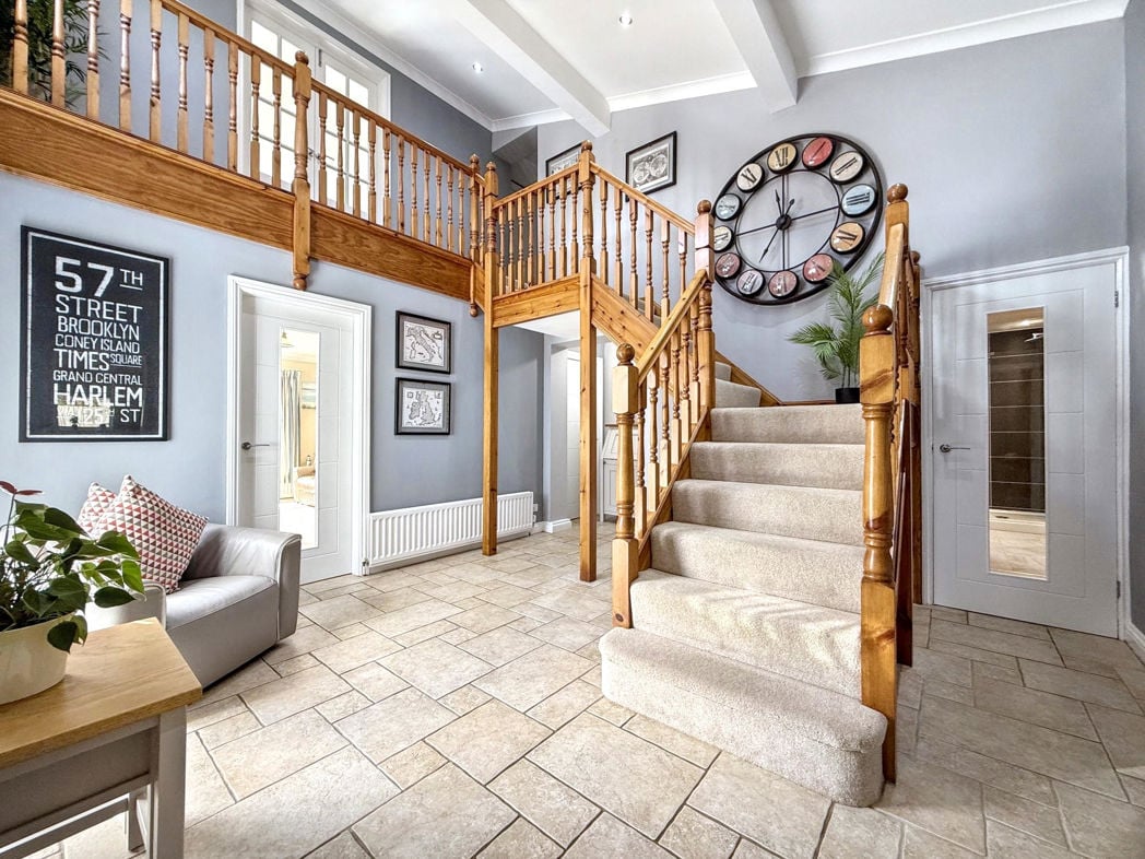 Property image 4 of 40