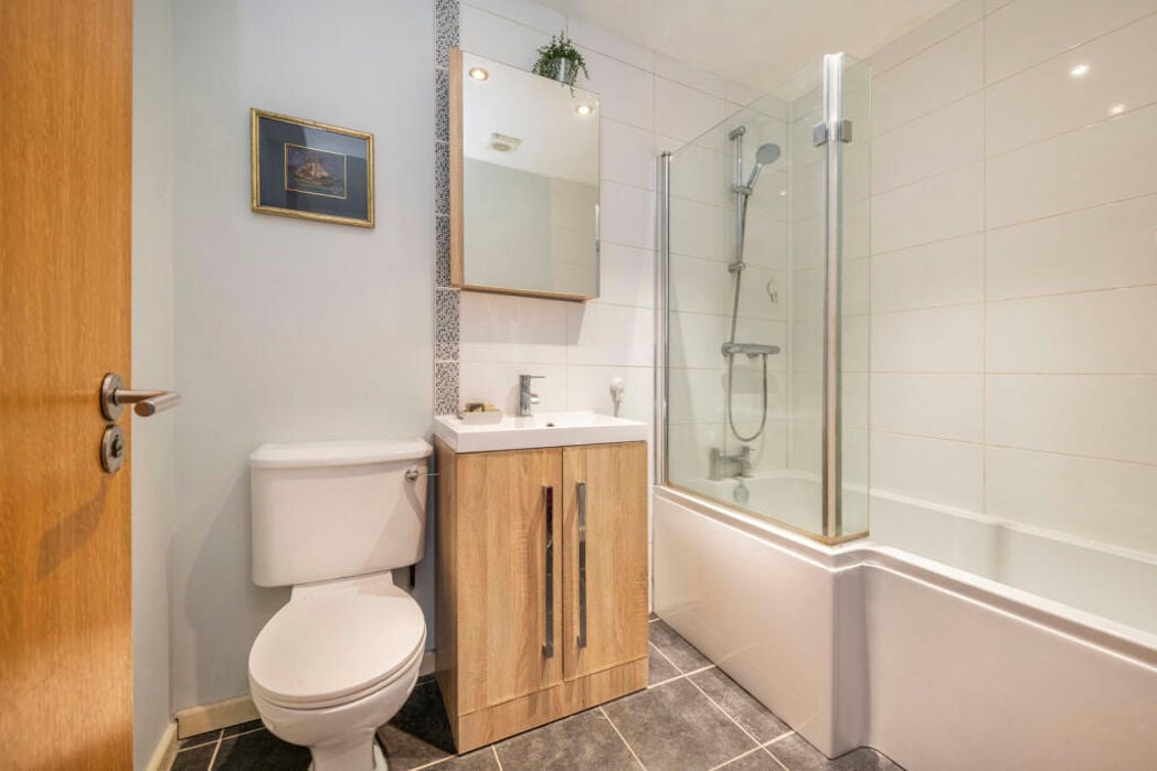 Property image 7 of 8